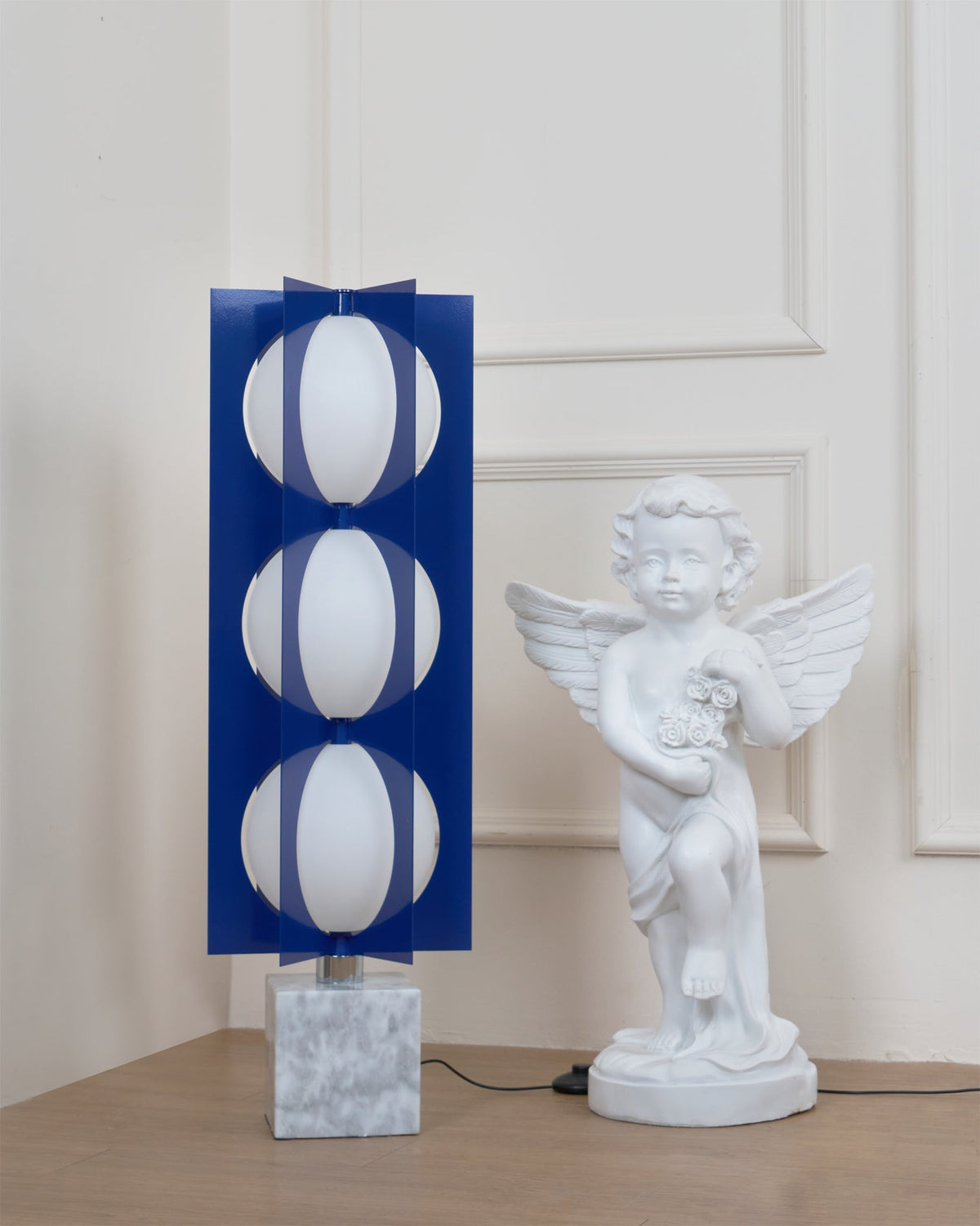 Blue Kleos Floor Lamp Position 35