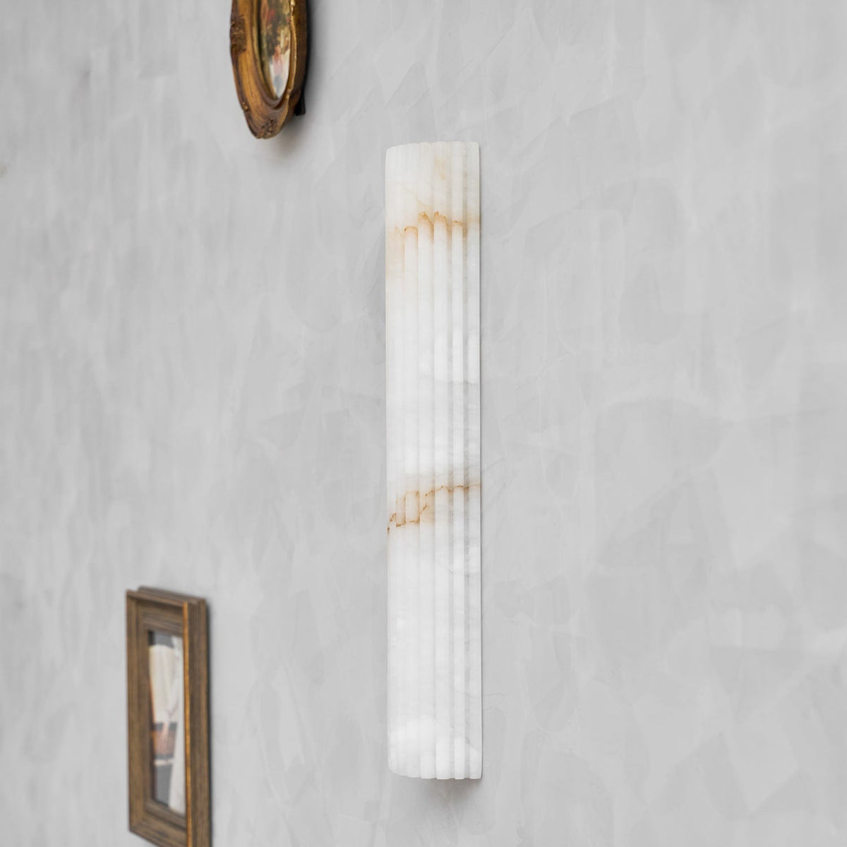 Alabaster Wall Light with Adjustable Brightness