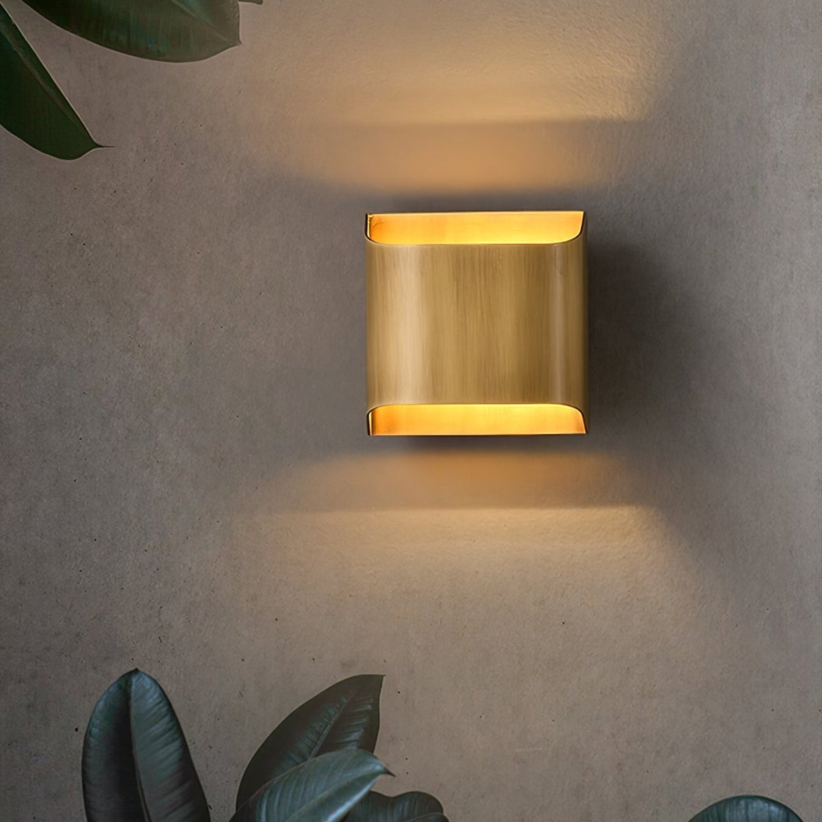 Brass Wall Lamp with Adjustable Light Direction