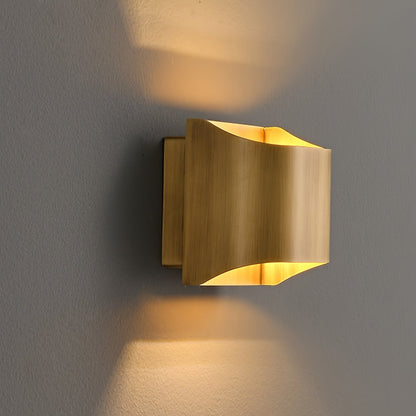 Brass Wall Lamp with Adjustable Light Direction