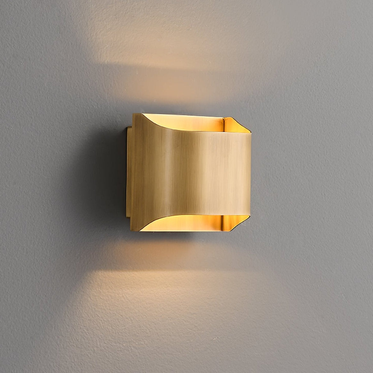 Brass Wall Lamp with Adjustable Light Direction