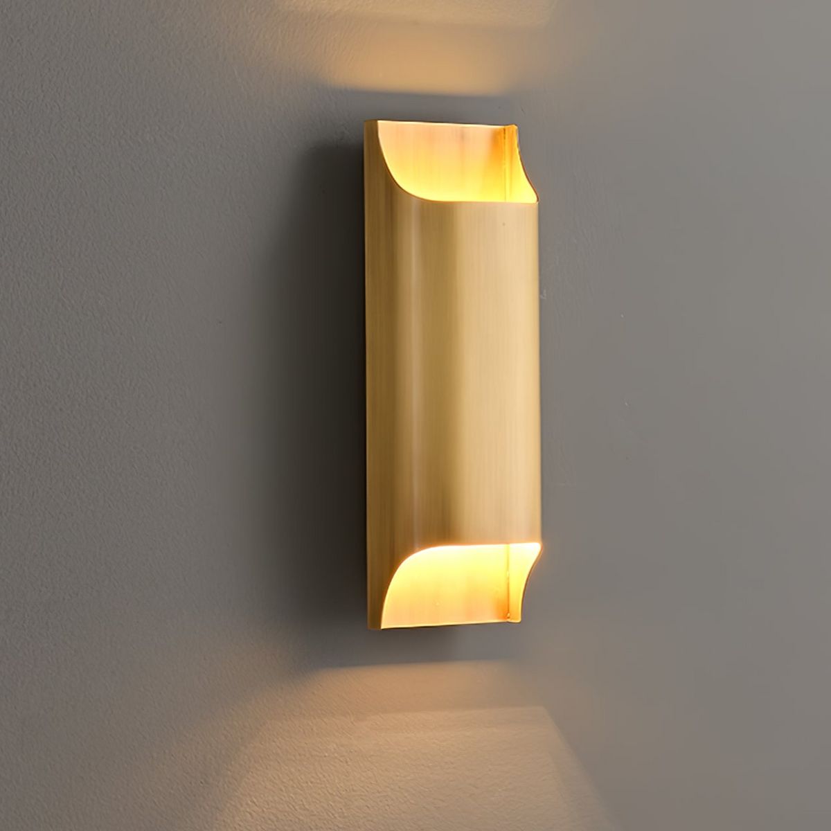 Brass Wall Lamp with Adjustable Light Direction
