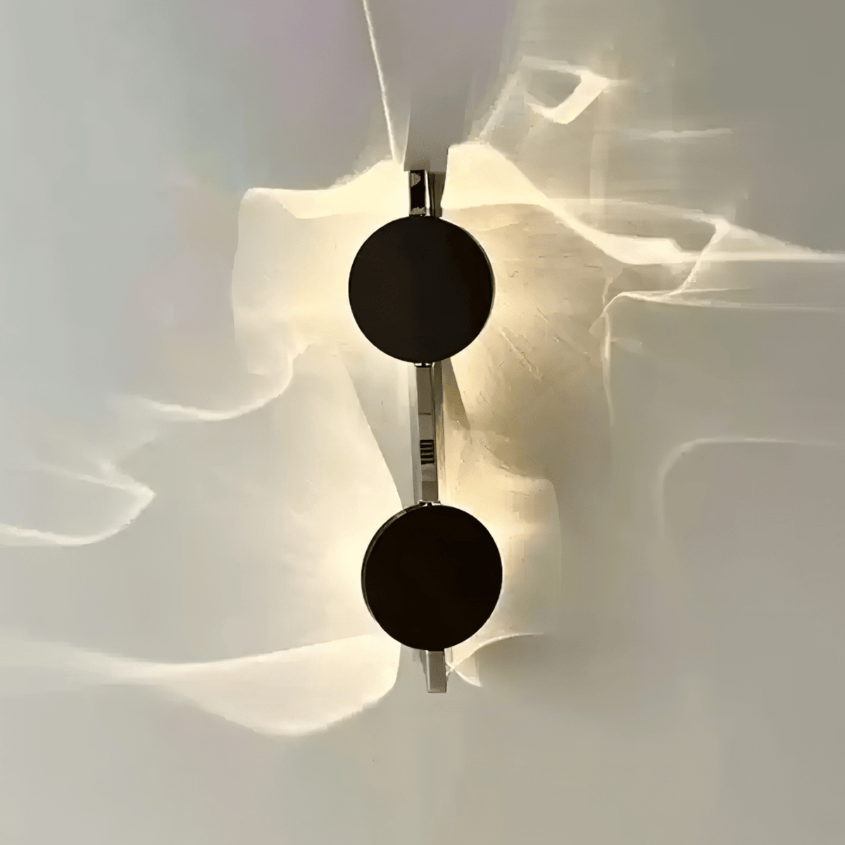 Wall Lamp with Dynamic Shadow Effect