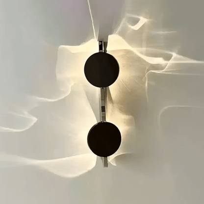 Wall Lamp with Dynamic Shadow Effect