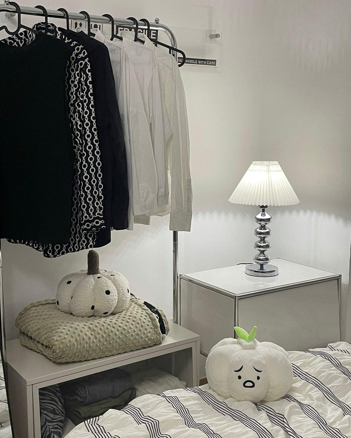 Pleated Table Lamp with Adjustable Brightness