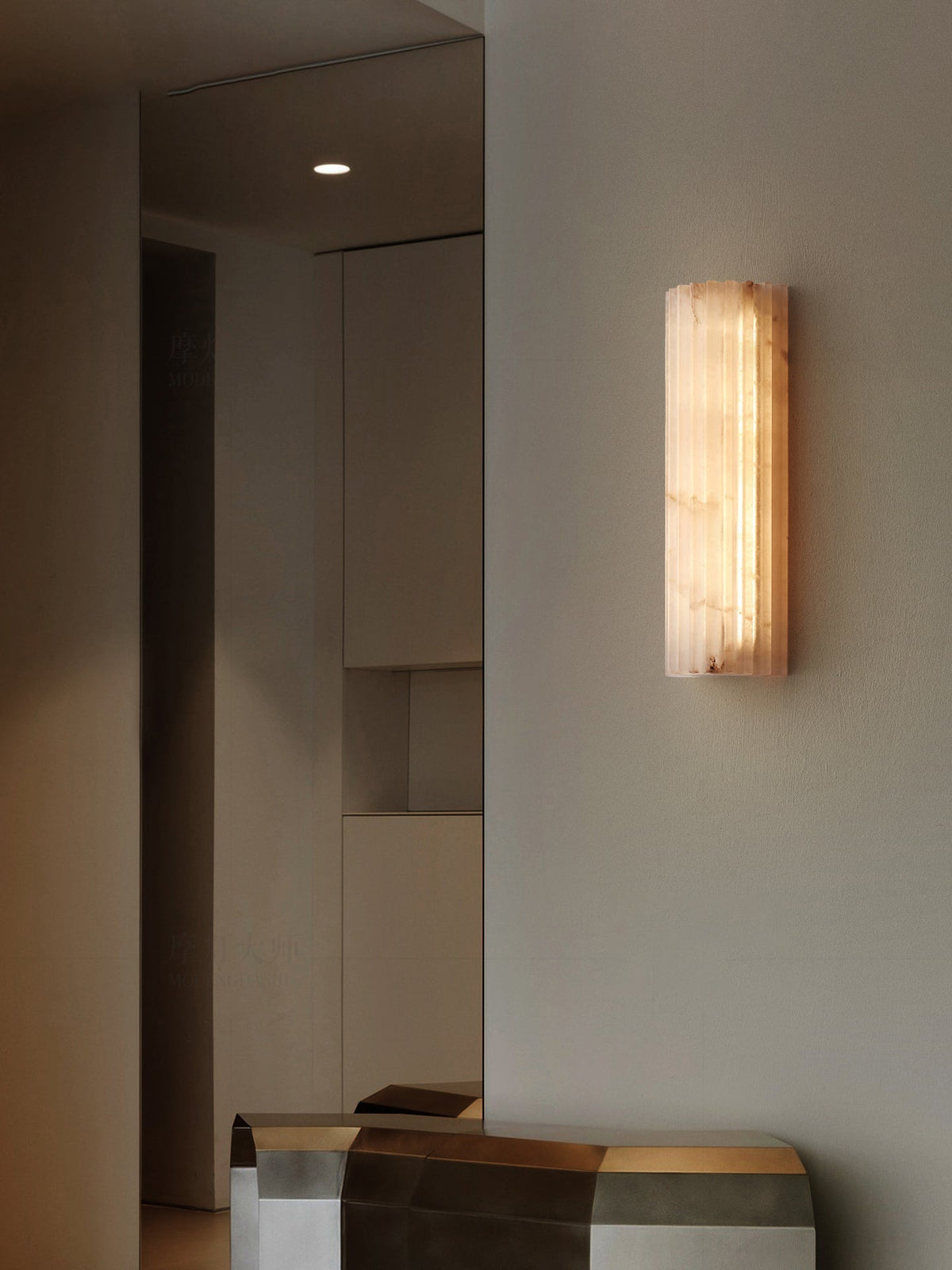 Alabaster Wall Light with Adjustable Brightness
