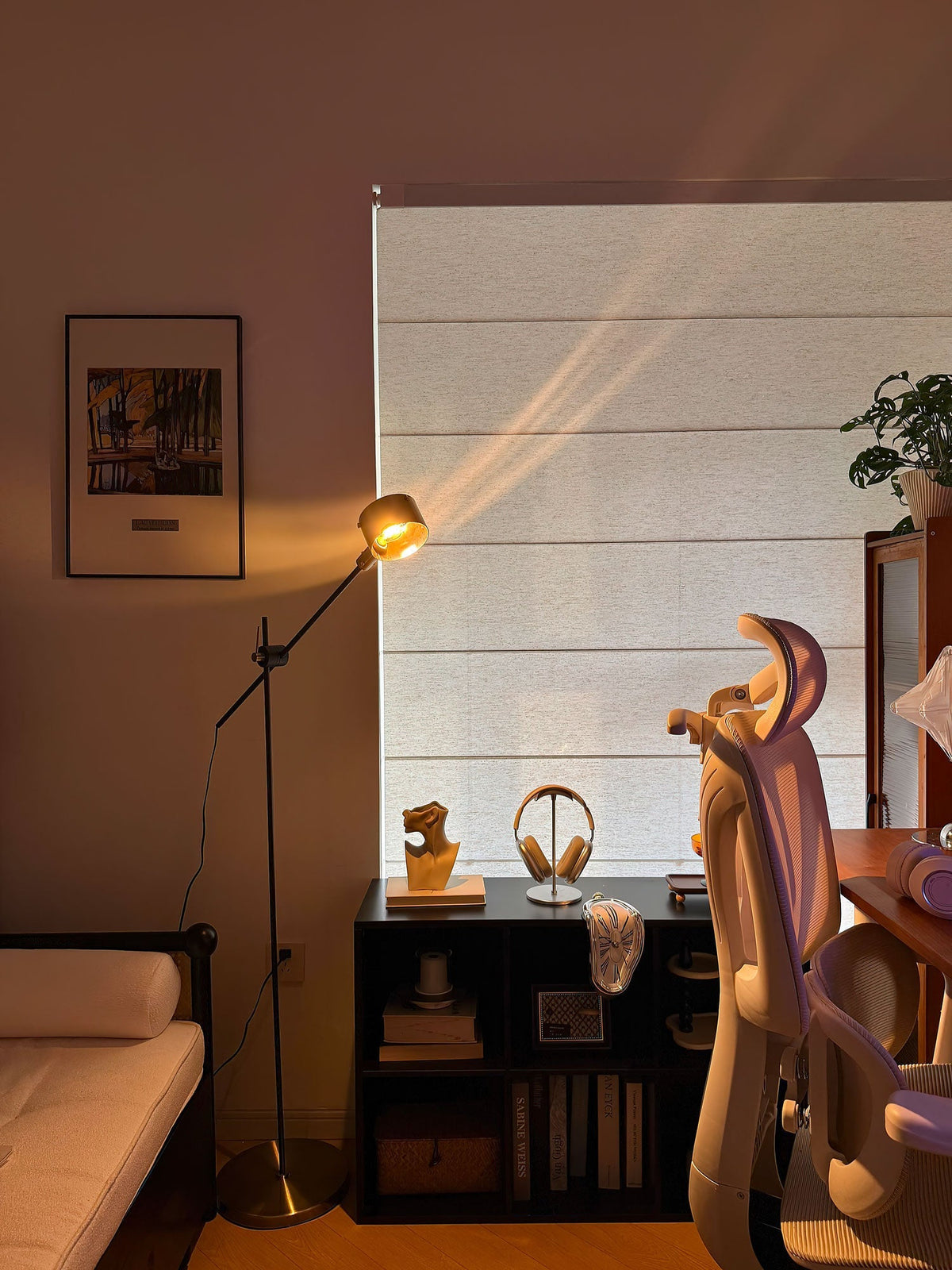 Arclen Adjustable Floor Lamp Position 10