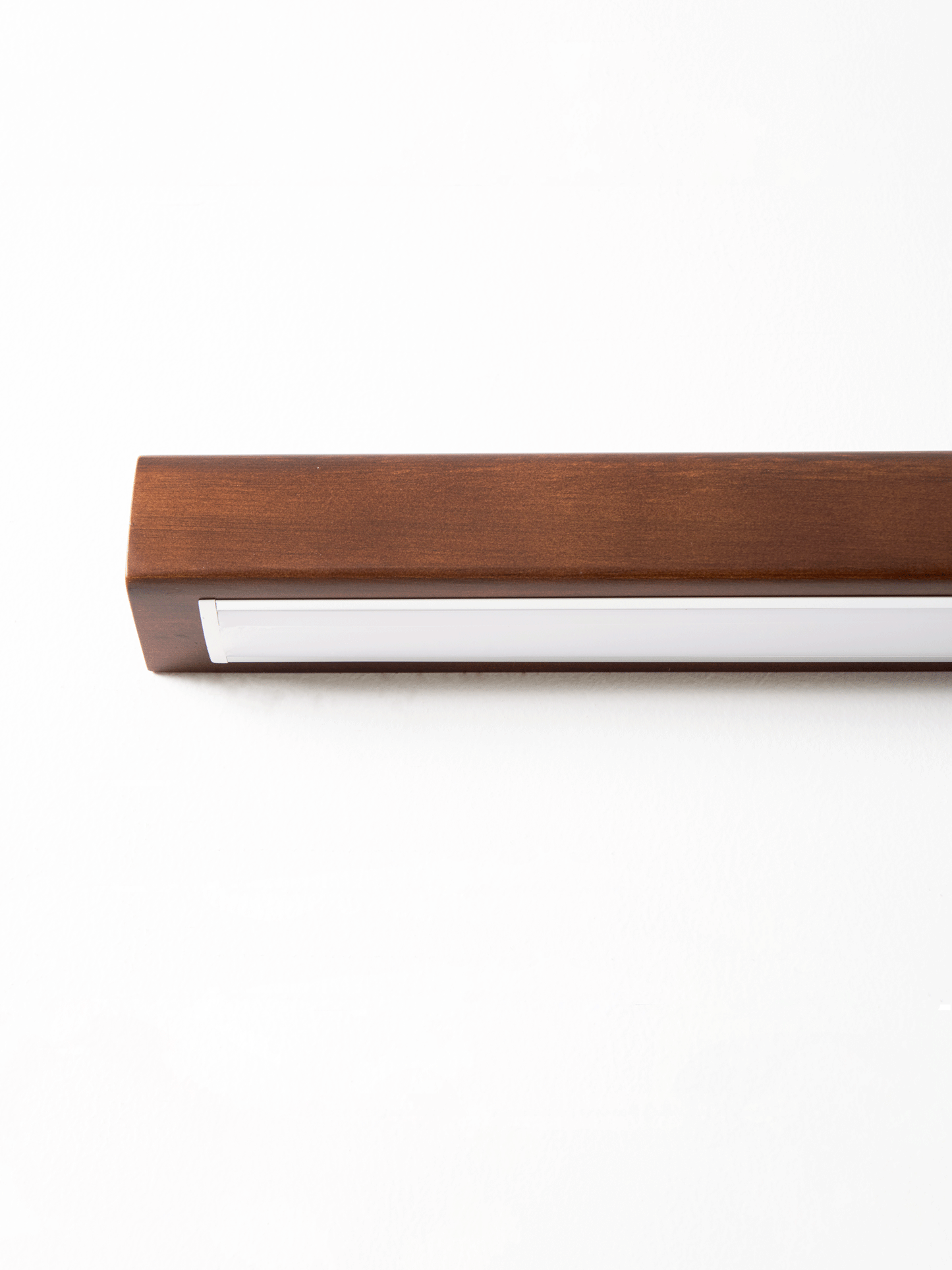 Arlo Linear Wood Wall Light