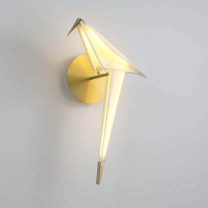 Bird-Inspired Wall Lamp with Adjustable Brightness