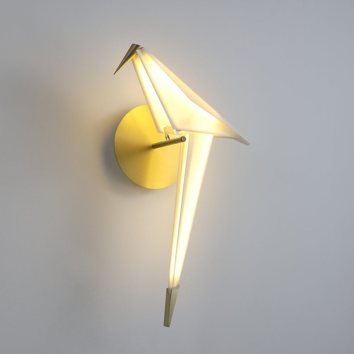 Bird-Inspired Wall Lamp with Adjustable Brightness