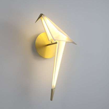 Bird-Inspired Wall Lamp with Adjustable Brightness