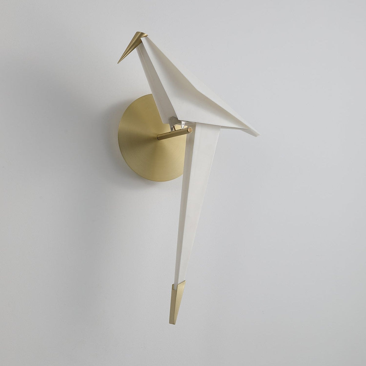 Bird-Inspired Wall Lamp with Adjustable Brightness