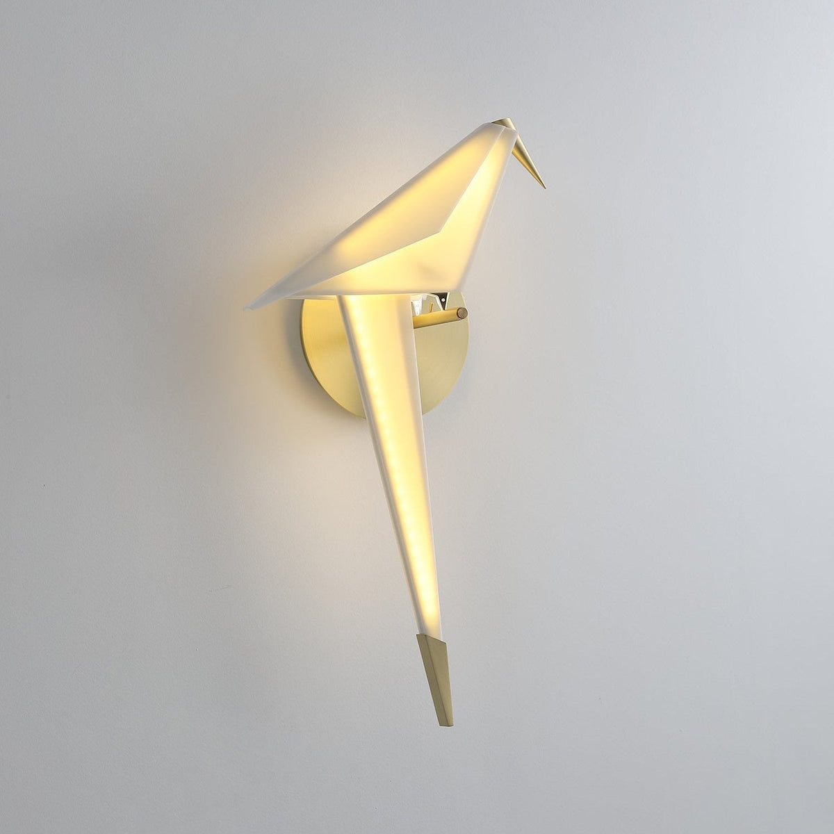 Bird-Inspired Wall Lamp with Adjustable Brightness