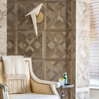 Bird-Inspired Wall Lamp with Adjustable Brightness