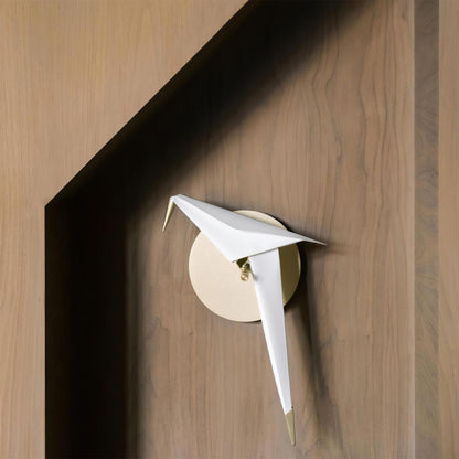 Bird-Inspired Wall Lamp with Adjustable Brightness