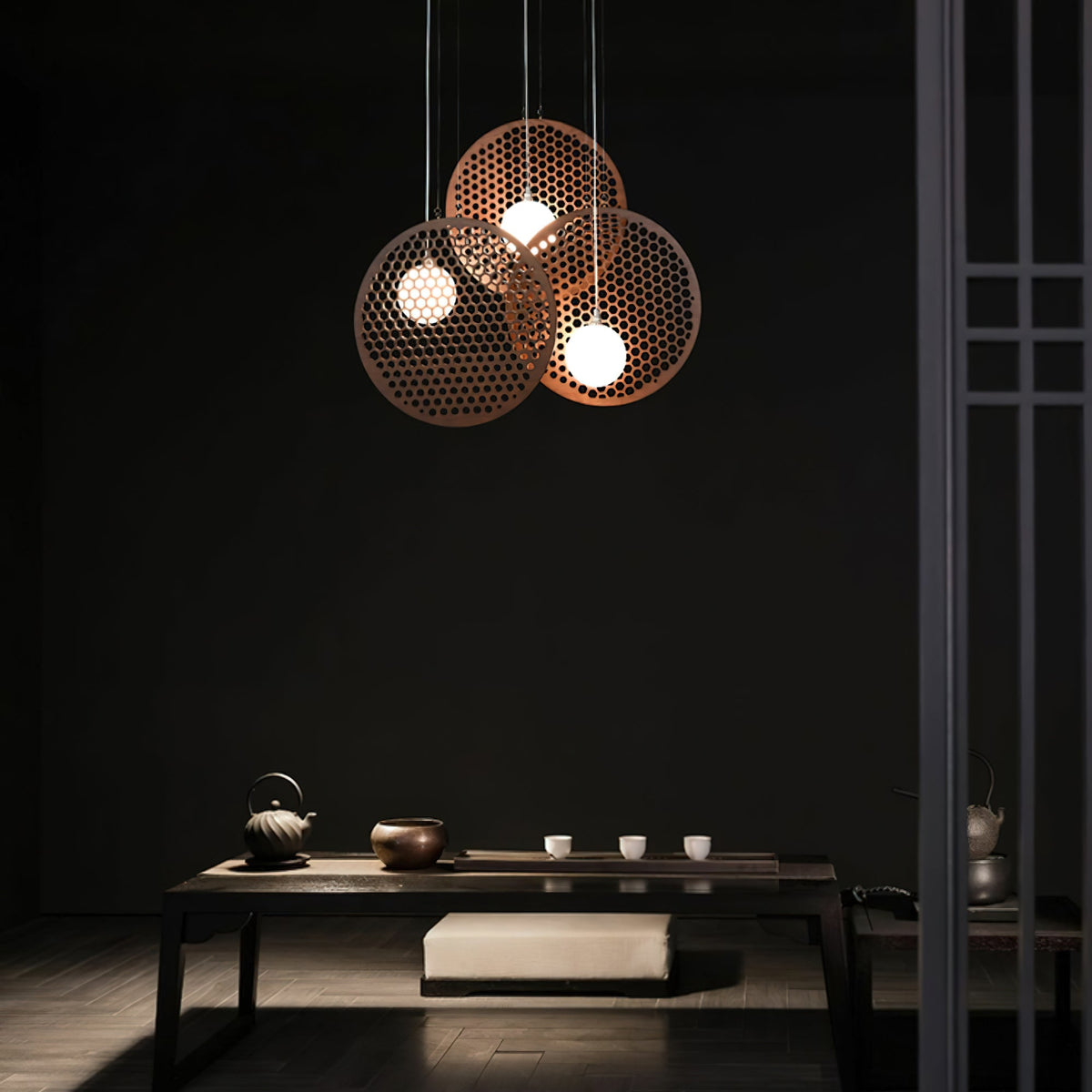 Bee Plate Chandelier with Adjustable Brightness