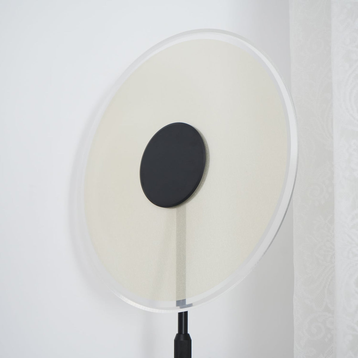 Luxora Floor Lamp Position 18