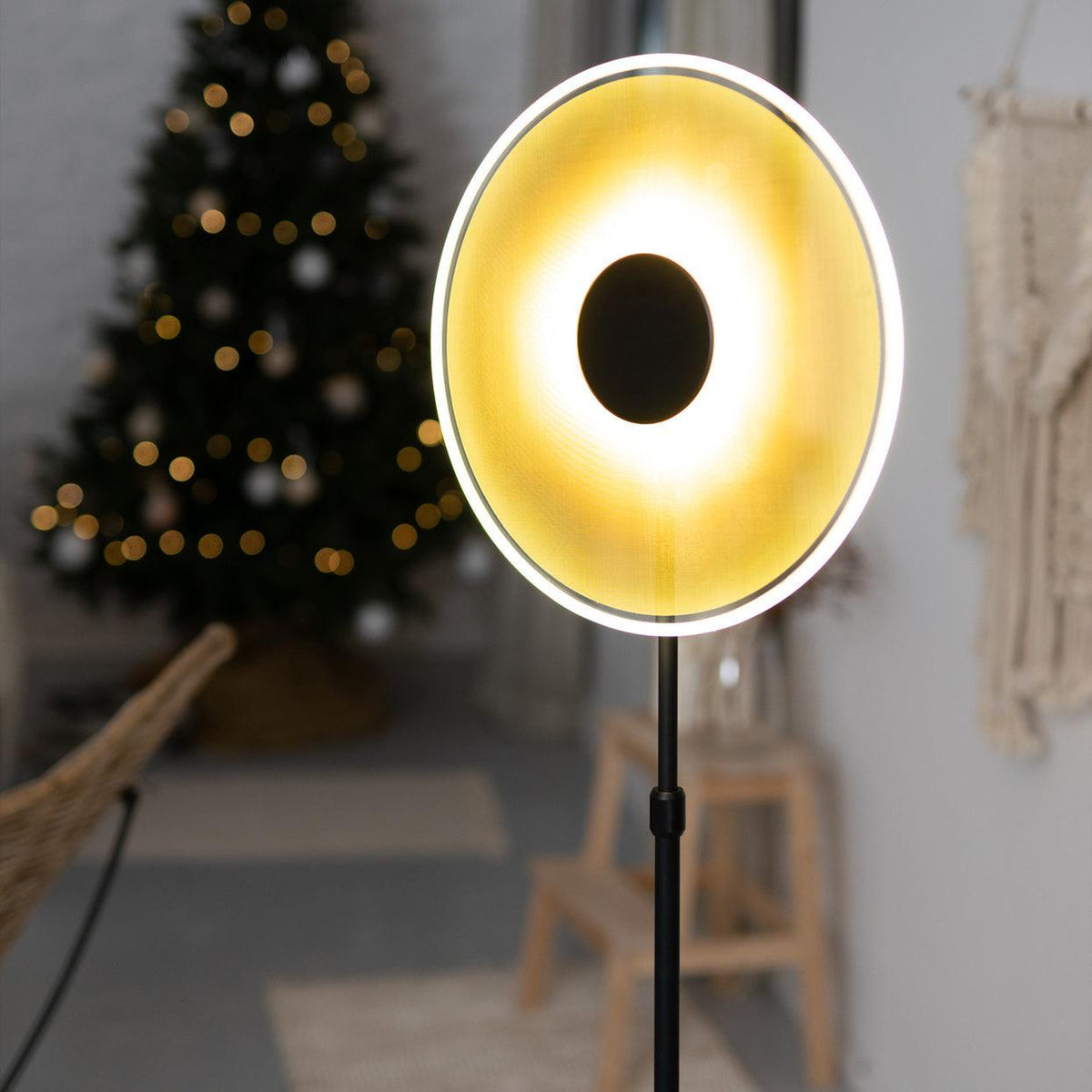 Luxora Floor Lamp Position 13