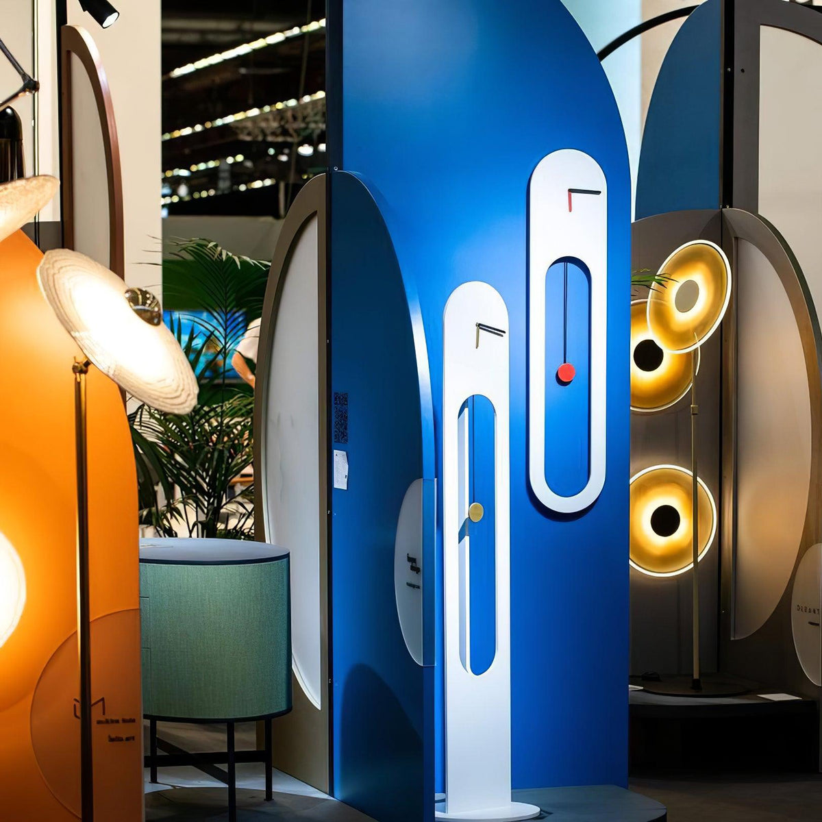 Luxora Floor Lamp Position 11