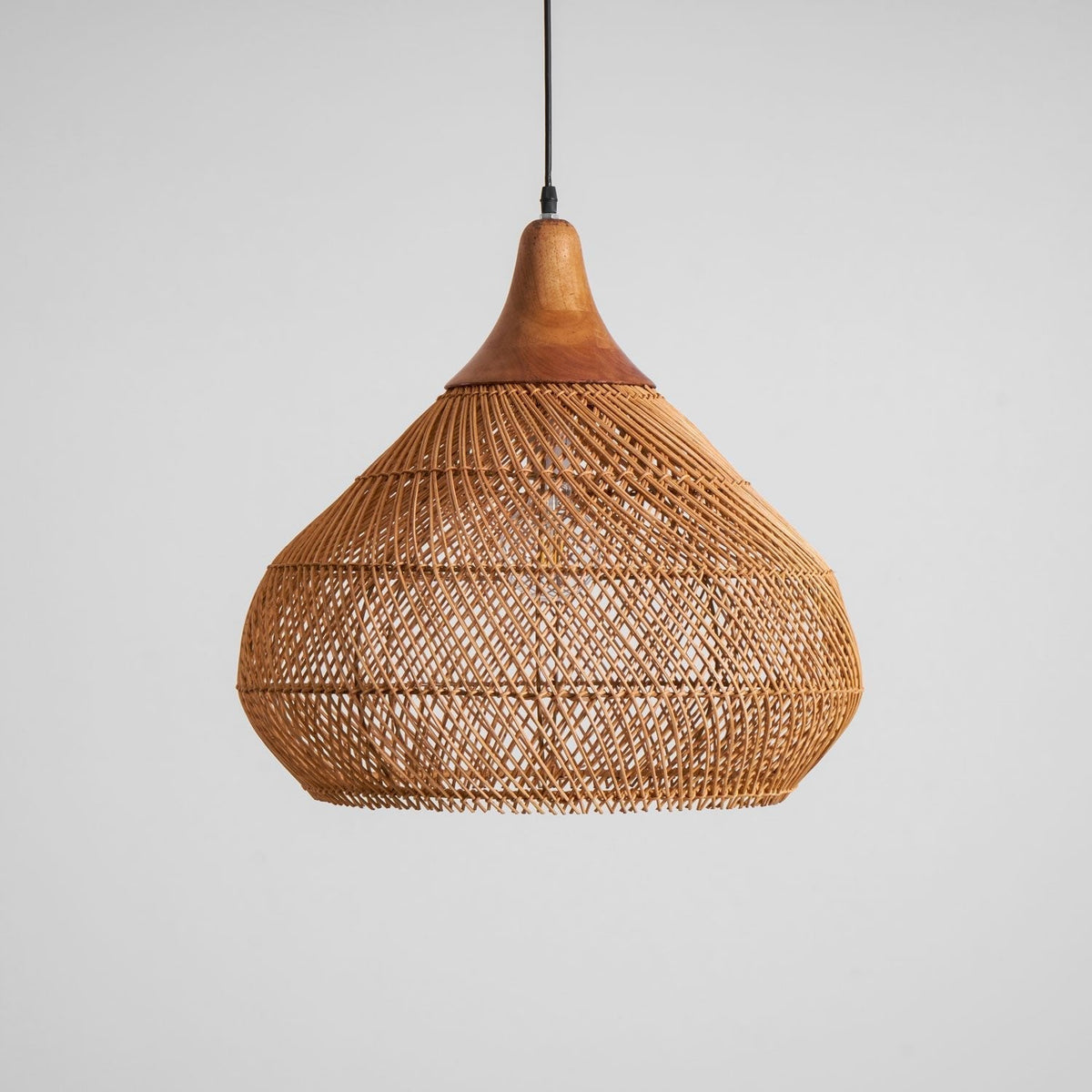 Braided Rattan Pendant Lamp Position 90