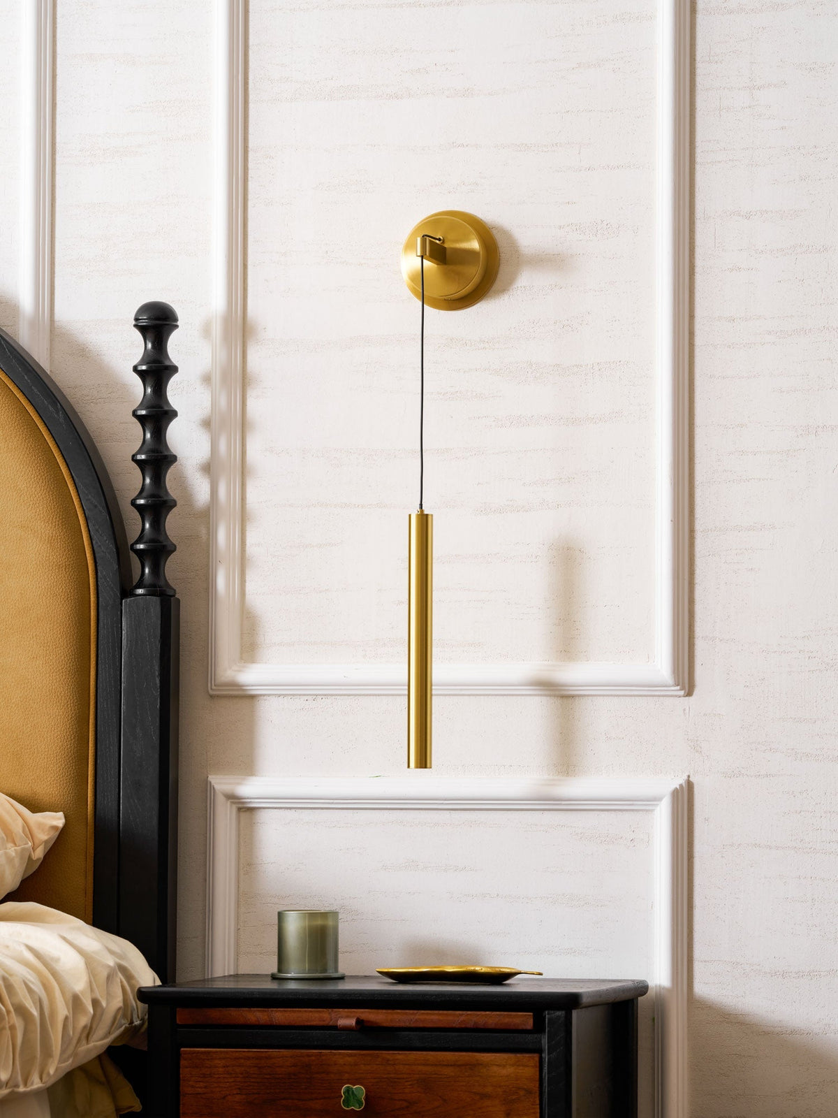Brass Line Wall Light, Energy-Efficient LED