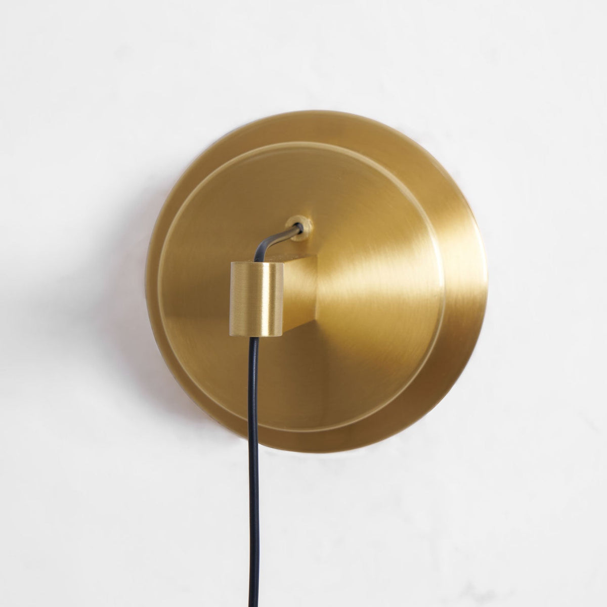 Brass Line Wall Light, Energy-Efficient LED