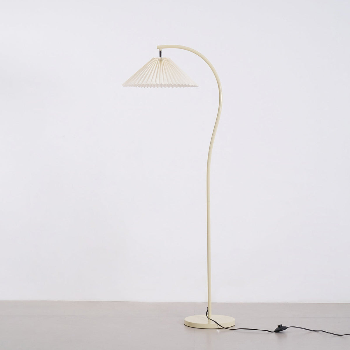 Pleated Floor Lamp with Adjustable Brightness