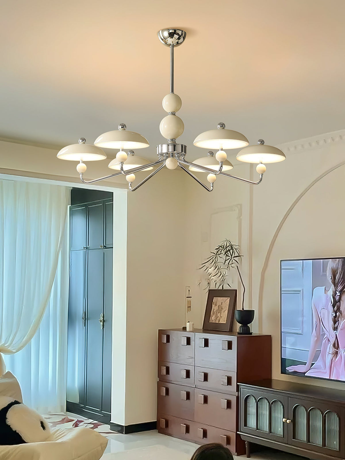 Brennware Celvara Modern Chandelier Elegant Lighting Adjustable Height – lifestyle view