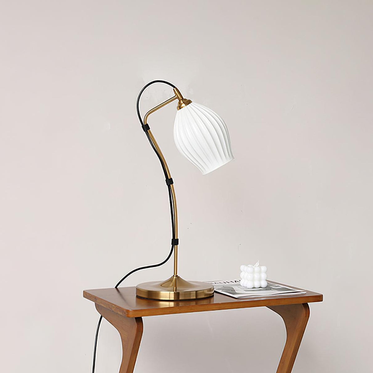 Ceramic Ribbed Table Lamp with Adjustable Brightness
