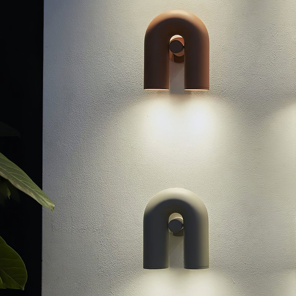 Round Wall Lamp with Adjustable Brightness