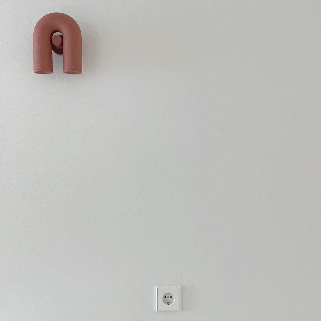 Round Wall Lamp with Adjustable Brightness