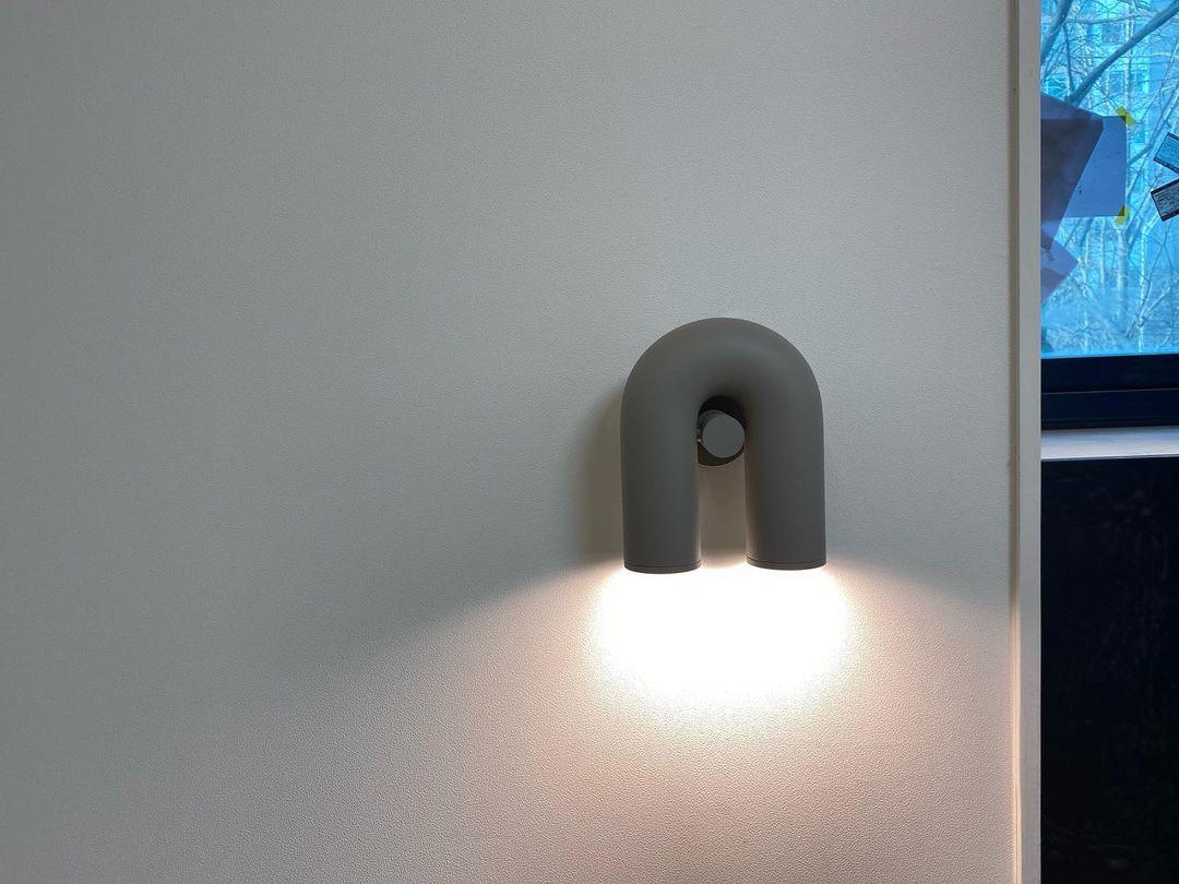 Round Wall Lamp with Adjustable Brightness