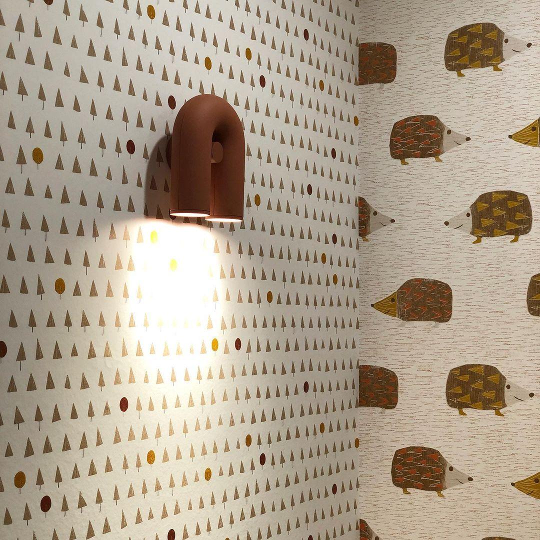 Round Wall Lamp with Adjustable Brightness