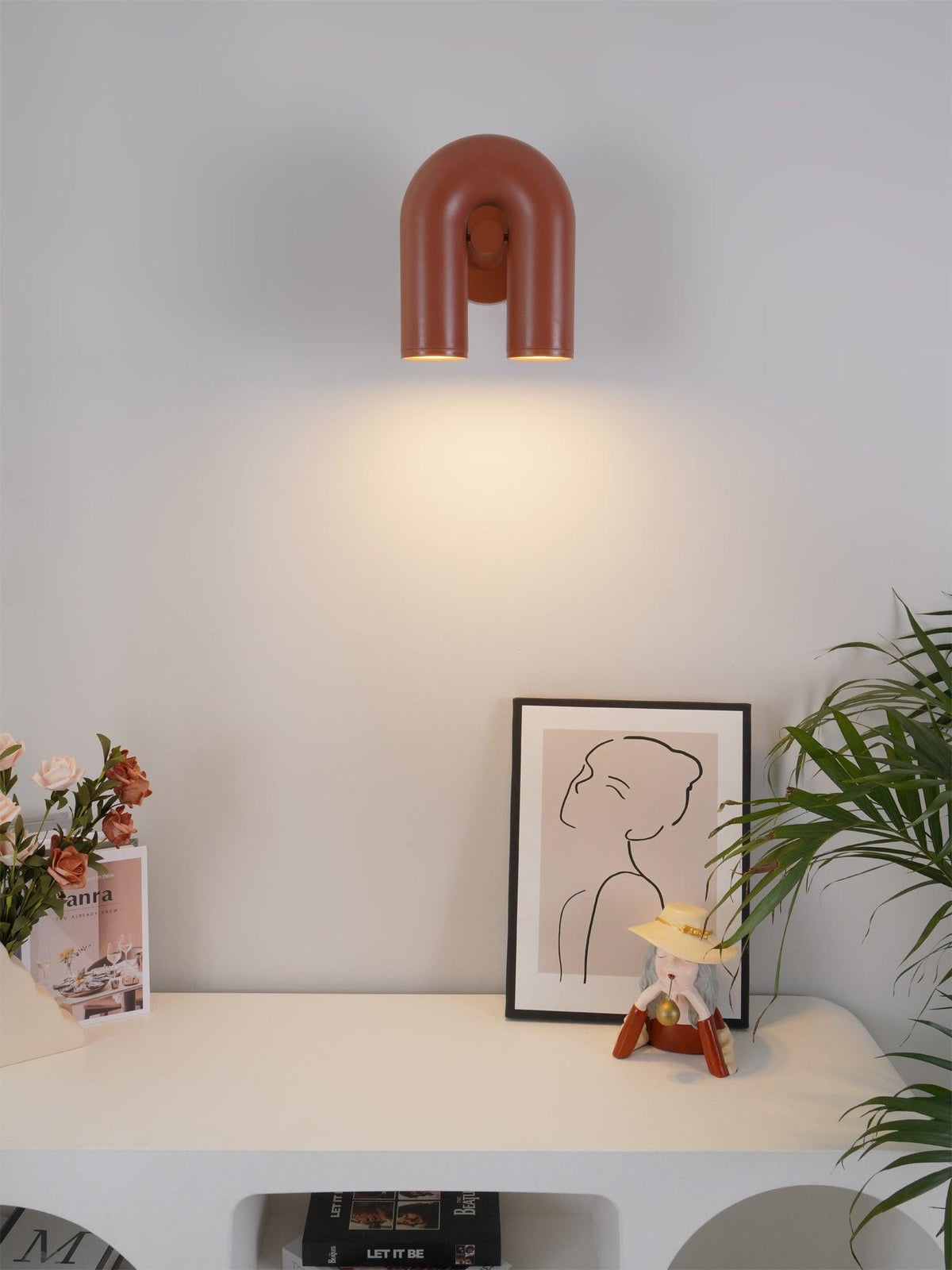 Round Wall Lamp with Adjustable Brightness