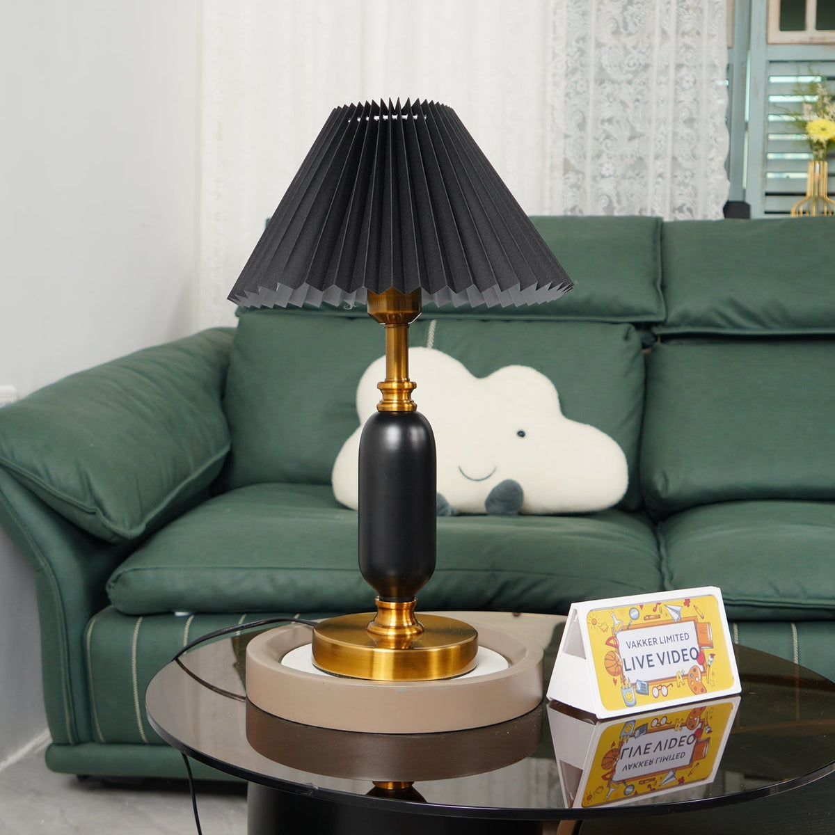 Classic Antique Table Lamp with Adjustable Brightness