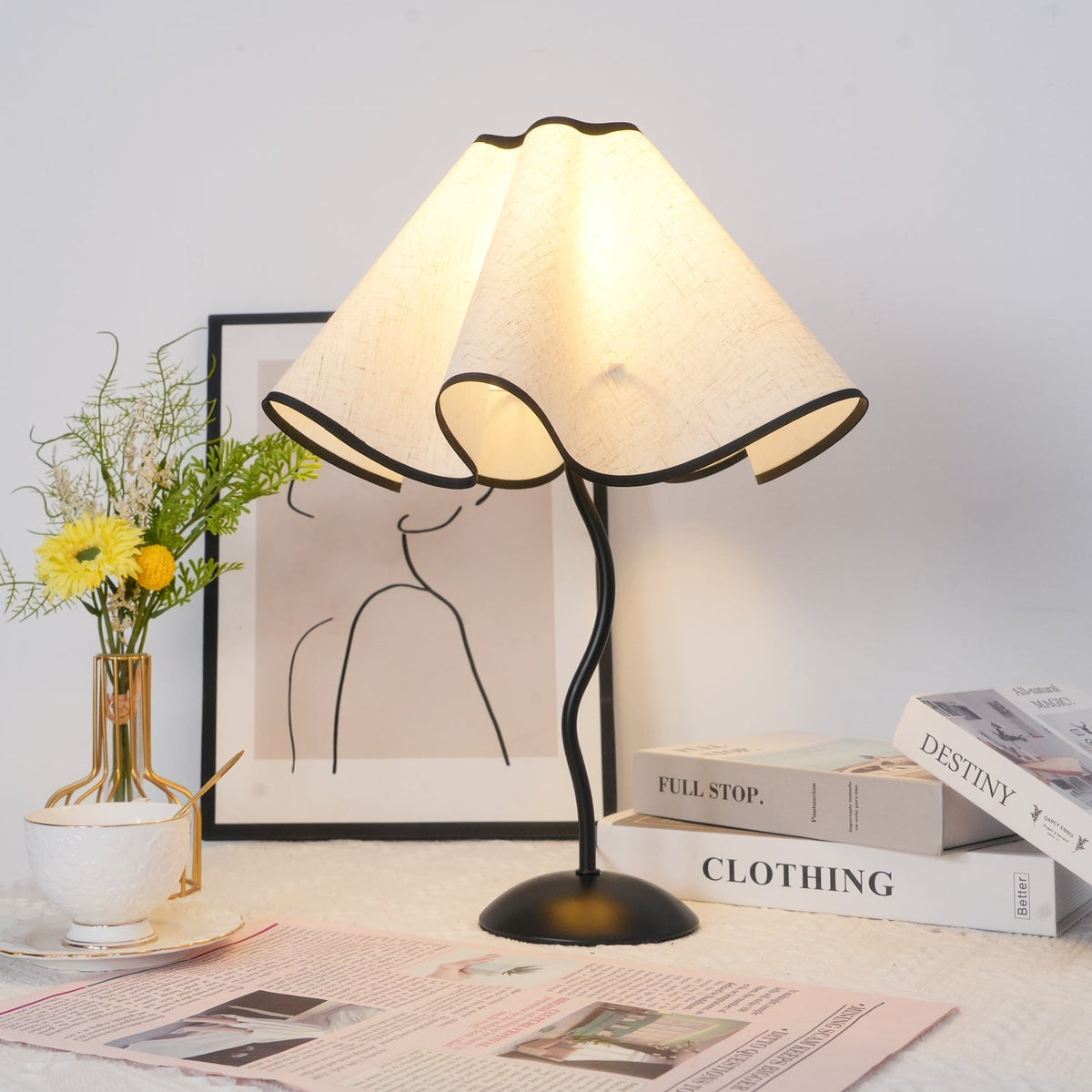 Linen Table Lamp with Adjustable Brightness — detail view