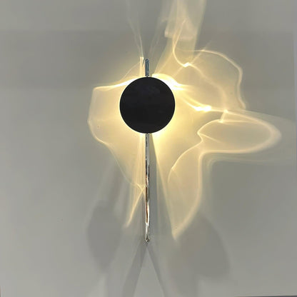 Wall Lamp with Dynamic Shadow Effect