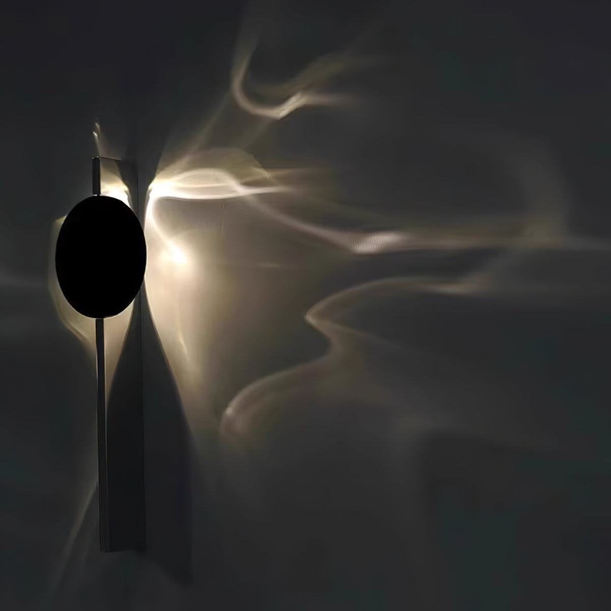 Wall Lamp with Dynamic Shadow Effect