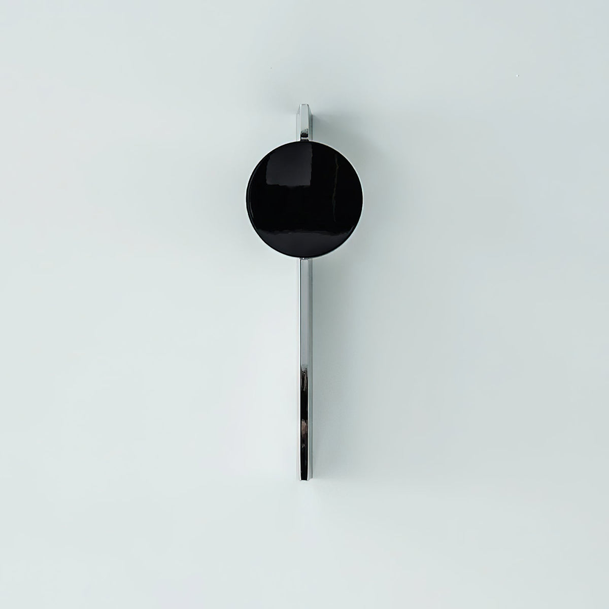 Wall Lamp with Dynamic Shadow Effect
