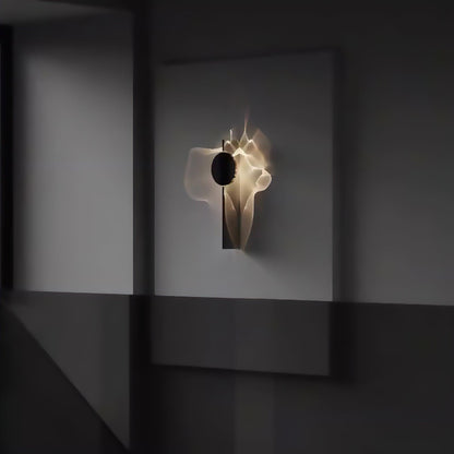 Wall Lamp with Dynamic Shadow Effect