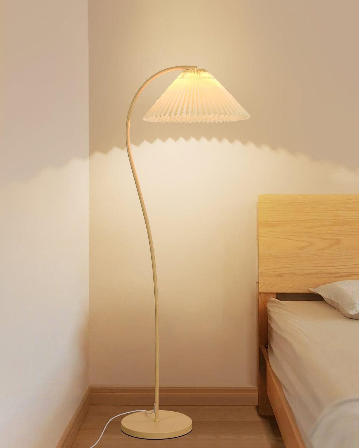 Pleated Floor Lamp with Adjustable Brightness