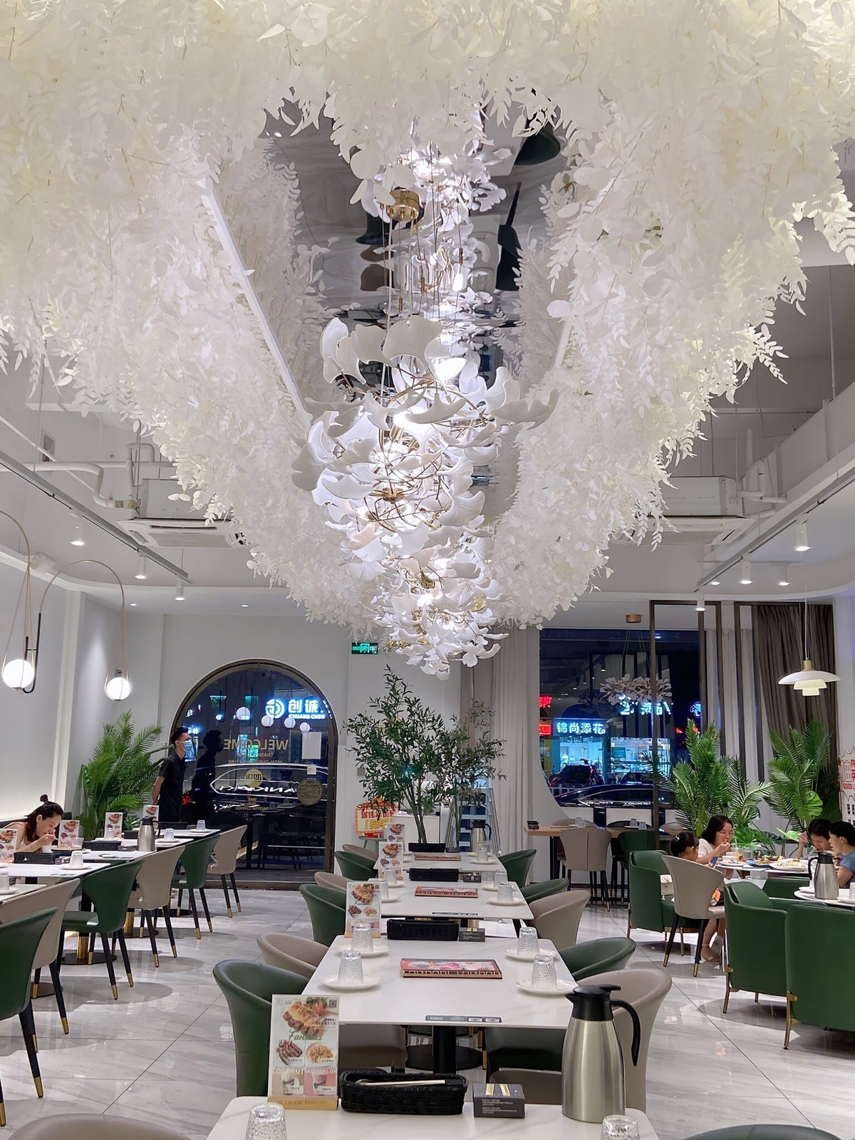 Gingko Leaves Chandelier with Adjustable Brightness