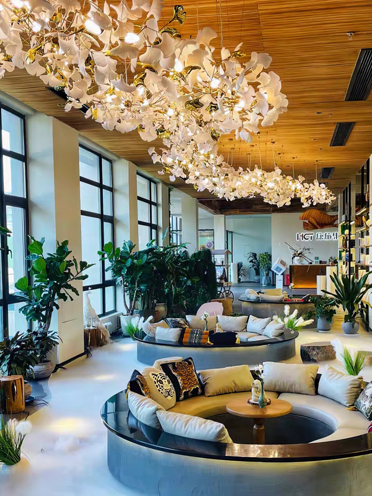 Gingko Leaves Chandelier with Adjustable Brightness