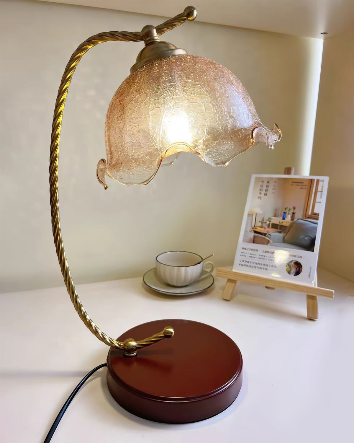 Compact Table Lamp with Adjustable Brightness