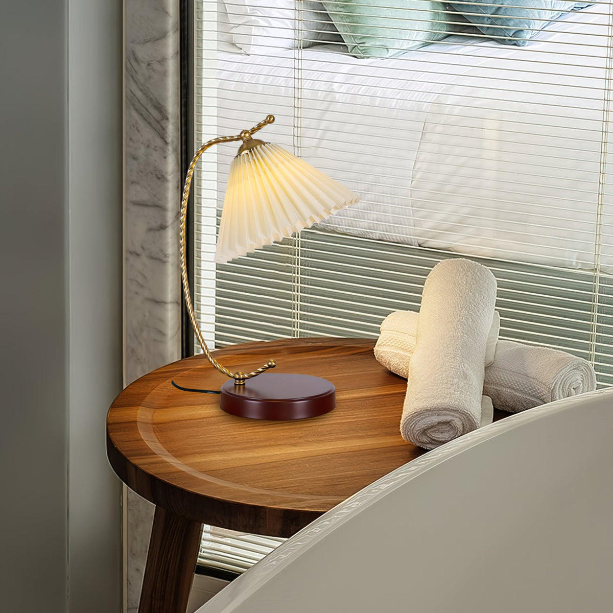 Compact Table Lamp with Adjustable Brightness