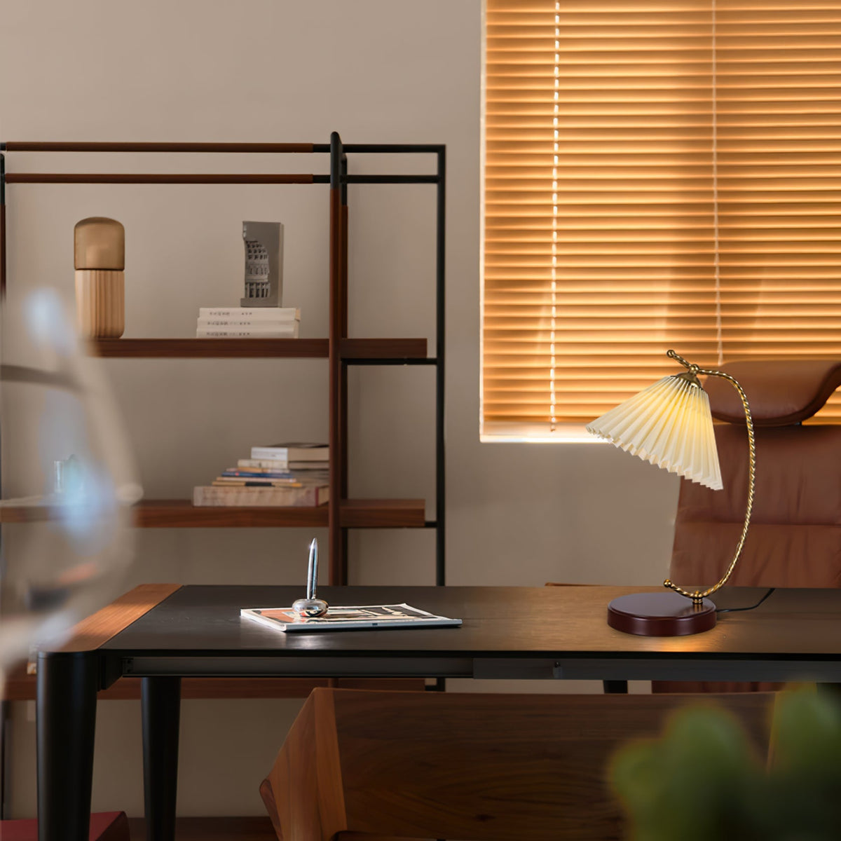 Compact Table Lamp with Adjustable Brightness