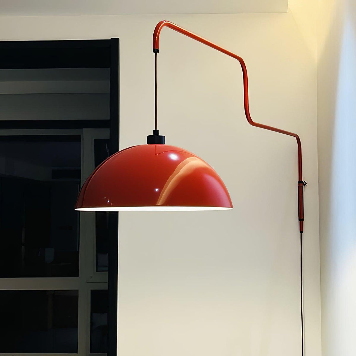 Round Plug-In Wall Lamp with Adjustable Brightness