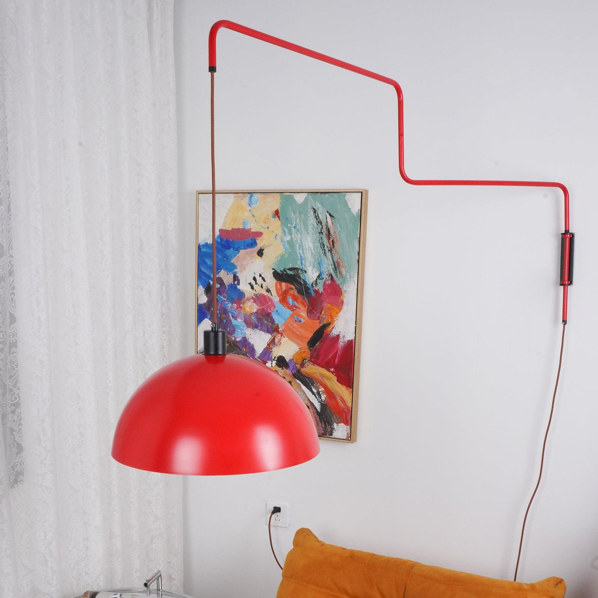 Round Plug-In Wall Lamp with Adjustable Brightness