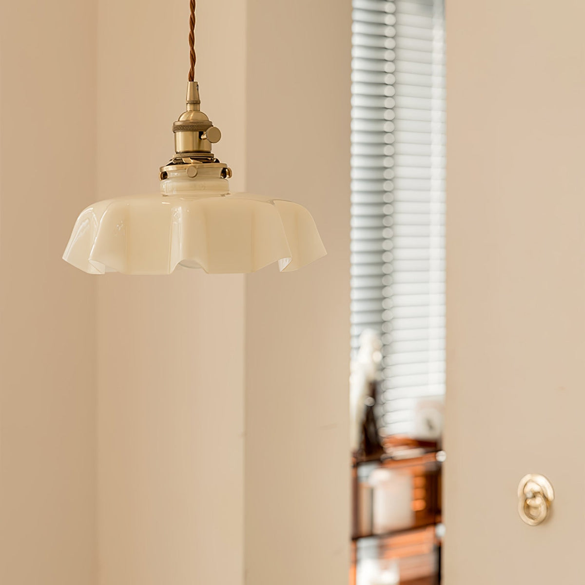 French Flower Pendant Light Position 101
