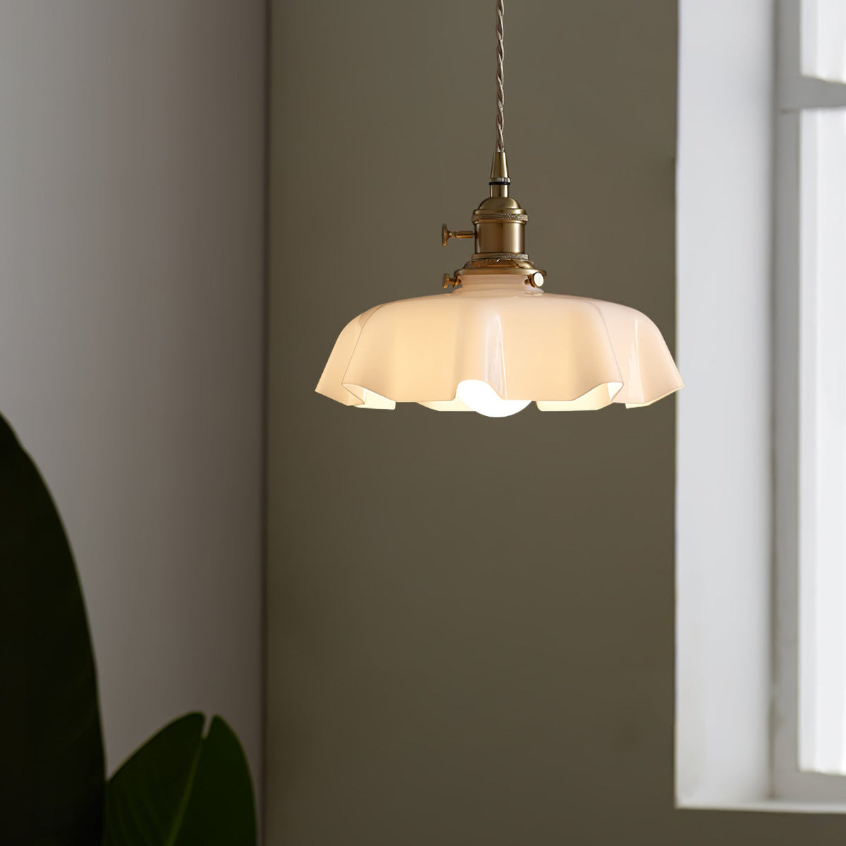 French Flower Pendant Light Position 15